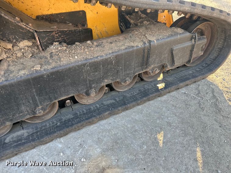 image for item DQ6448 2017 John Deere 333G tracked skid steer loader