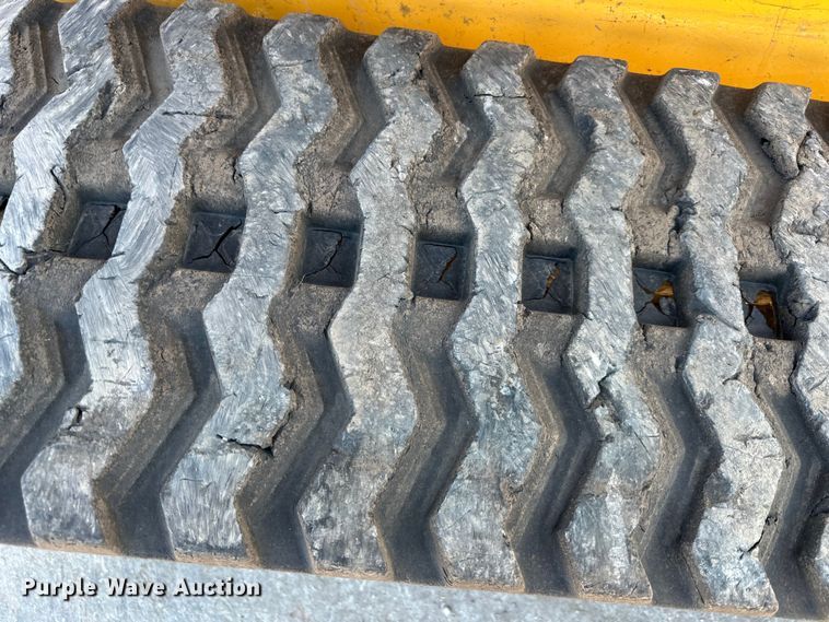 image for item DQ6448 2017 John Deere 333G tracked skid steer loader