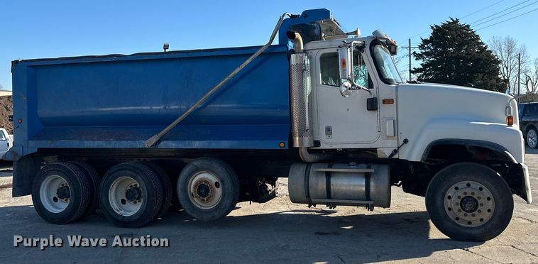 image for item DQ6449 2007 International  5500i dump truck