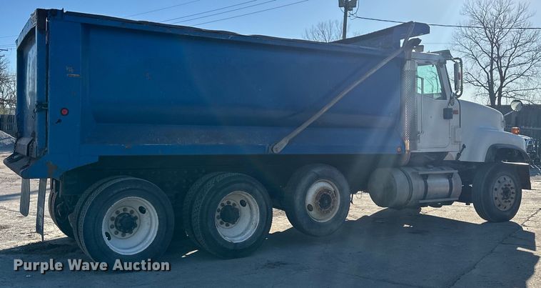 image for item DQ6449 2007 International  5500i dump truck