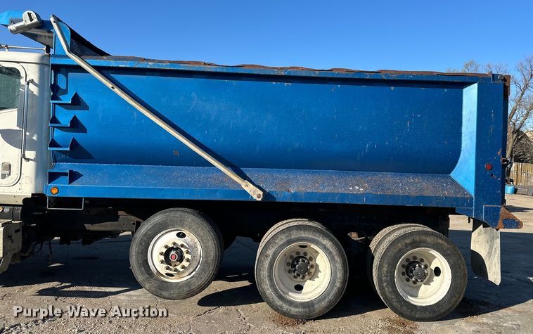 image for item DQ6449 2007 International  5500i dump truck