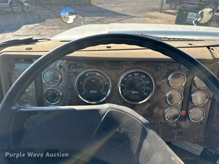 image for item DQ6449 2007 International  5500i dump truck