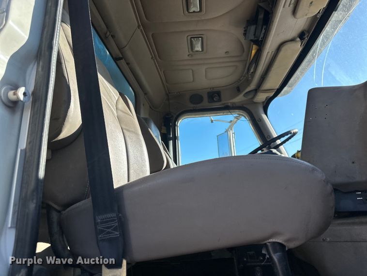 image for item DQ6449 2007 International  5500i dump truck