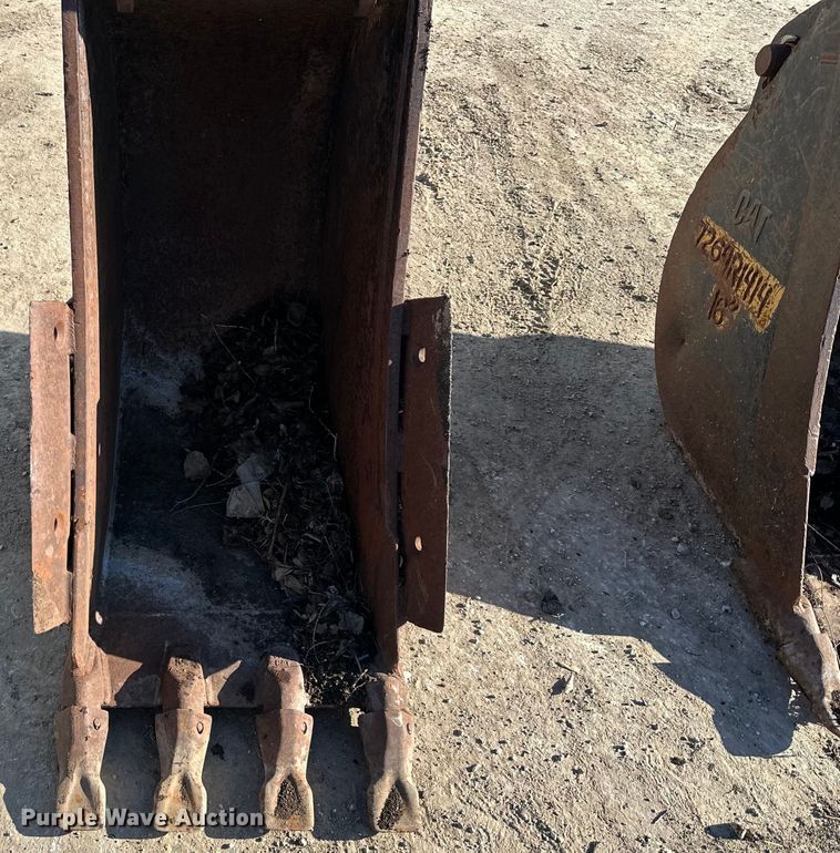 image for item DQ6450 (3) Caterpillar buckets 