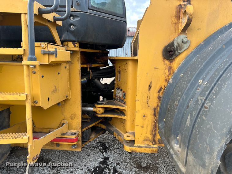 image for item DQ6457 2017 John Deere 824K II wheel loader