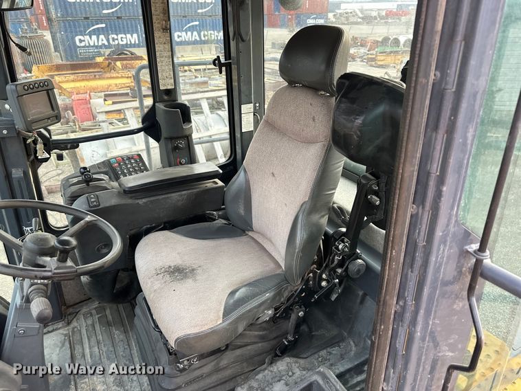 image for item DQ6457 2017 John Deere 824K II wheel loader