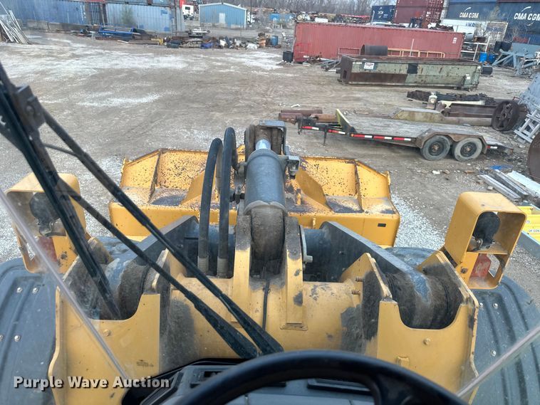 image for item DQ6457 2017 John Deere 824K II wheel loader