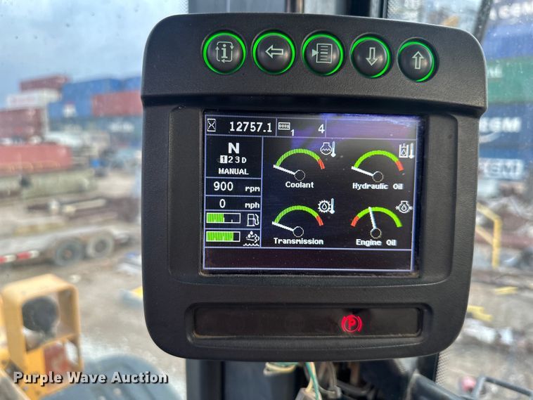 image for item DQ6457 2017 John Deere 824K II wheel loader