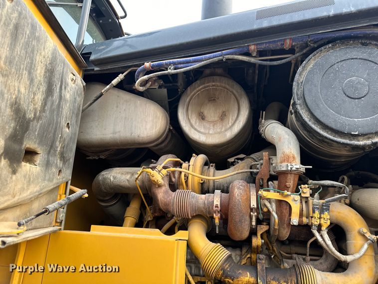 image for item DQ6457 2017 John Deere 824K II wheel loader