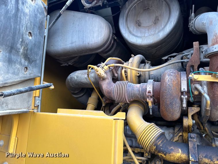 image for item DQ6457 2017 John Deere 824K II wheel loader