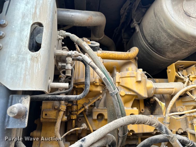 image for item DQ6457 2017 John Deere 824K II wheel loader