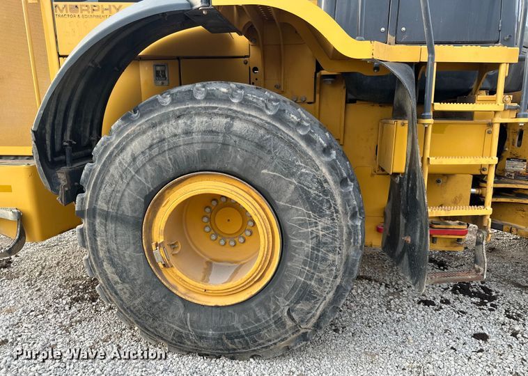 image for item DQ6457 2017 John Deere 824K II wheel loader