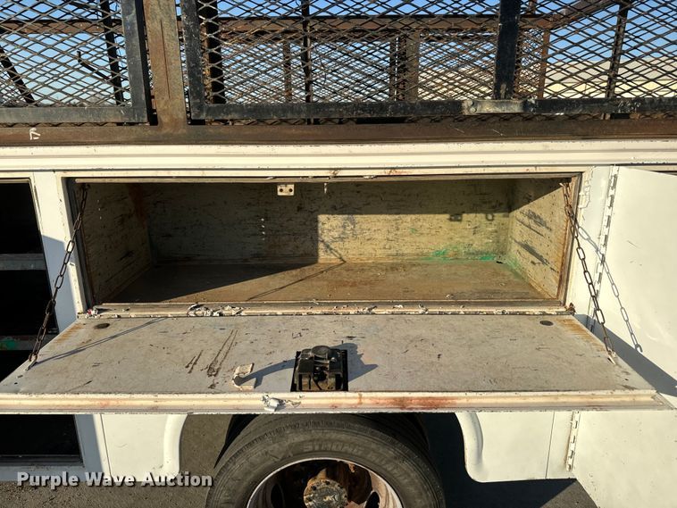 image for item DQ6759 2016 Ford F450 Super Duty utility / service truck