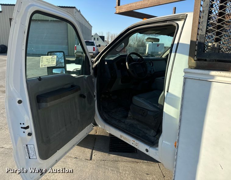 image for item DQ6759 2016 Ford F450 Super Duty utility / service truck