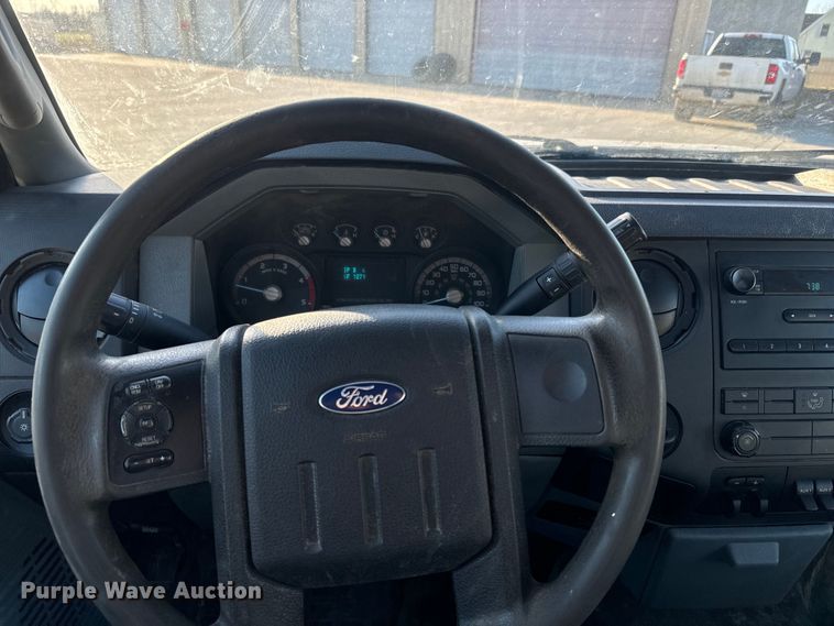 image for item DQ6759 2016 Ford F450 Super Duty utility / service truck