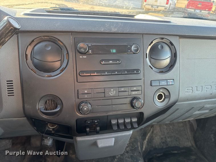 image for item DQ6759 2016 Ford F450 Super Duty utility / service truck