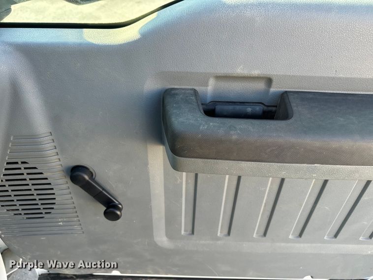 image for item DQ6759 2016 Ford F450 Super Duty utility / service truck