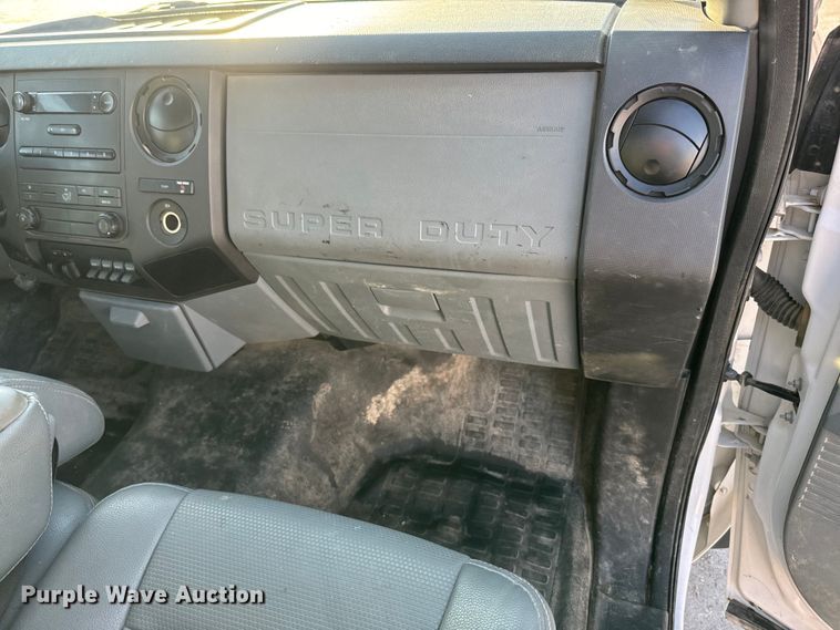 image for item DQ6759 2016 Ford F450 Super Duty utility / service truck