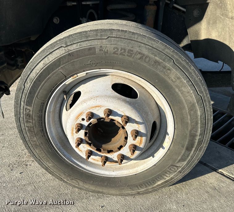 image for item DQ6759 2016 Ford F450 Super Duty utility / service truck