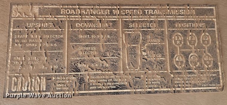 image for item DQ8583 2005 Sterling A9500 semi truck