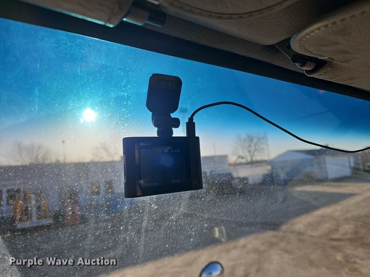 image for item DQ8583 2005 Sterling A9500 semi truck