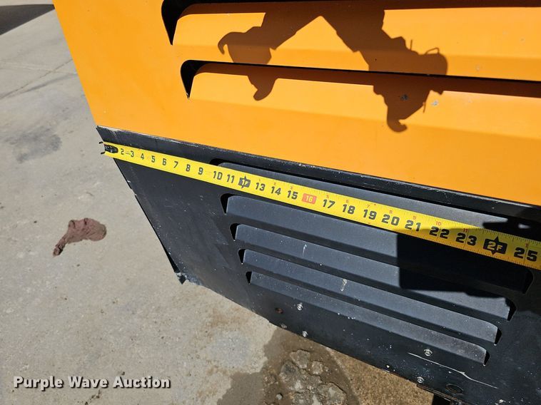 image for item DQ8587 Sullivan Palatek D185PJD air compressor