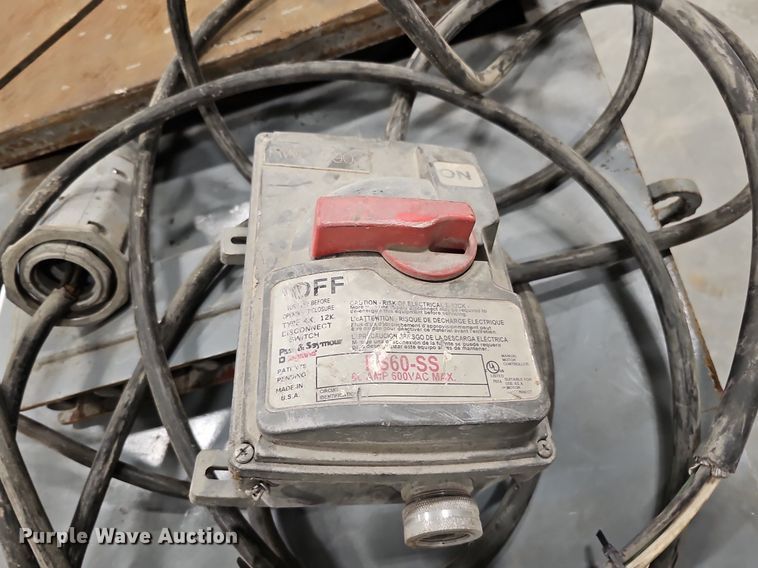 image for item DQ8594 1962 Aronson HD25 welding positioner