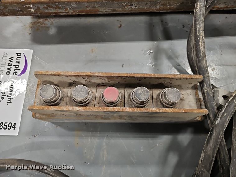 image for item DQ8594 1962 Aronson HD25 welding positioner