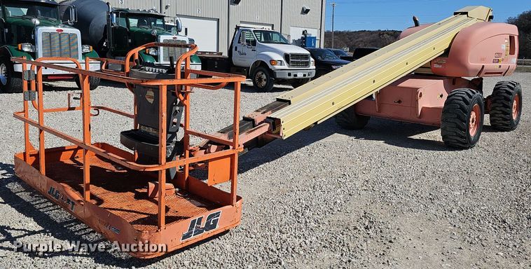 image for item DQ8598 2000 JLG Lift 600S boom lift