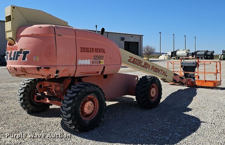 image for item DQ8598 2000 JLG Lift 600S boom lift