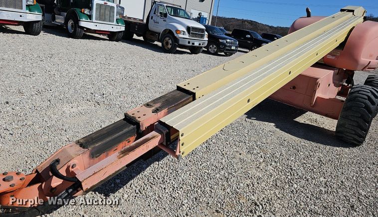 image for item DQ8598 2000 JLG Lift 600S boom lift