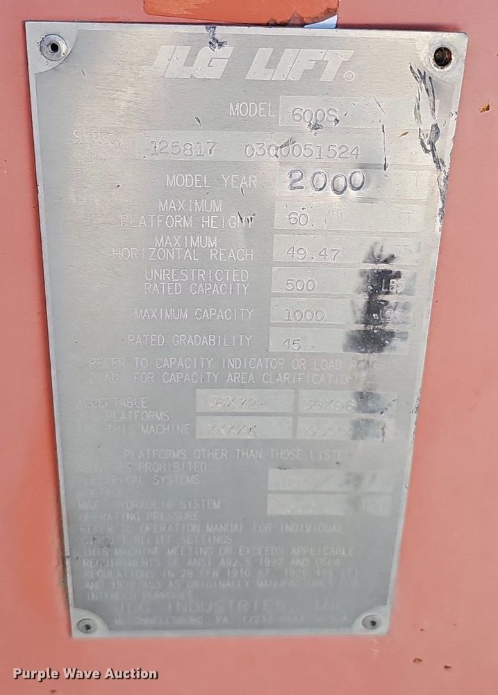 image for item DQ8598 2000 JLG Lift 600S boom lift