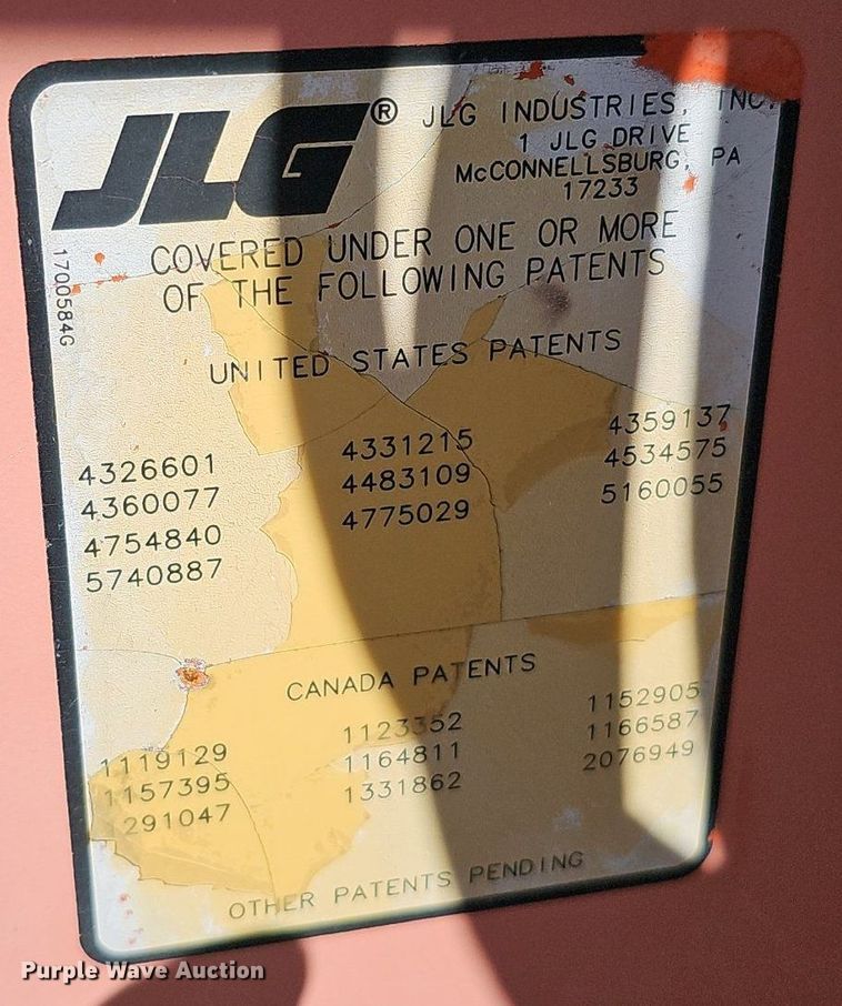 image for item DQ8598 2000 JLG Lift 600S boom lift