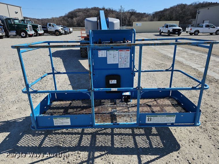 image for item DQ8599 2008 Genie S-60 boom lift