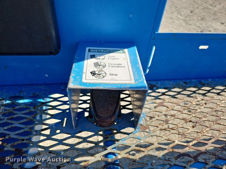 image for item DQ8599 2008 Genie S-60 boom lift