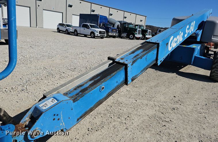 image for item DQ8599 2008 Genie S-60 boom lift