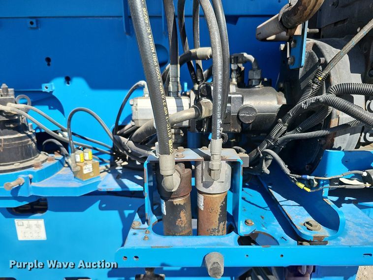 image for item DQ8599 2008 Genie S-60 boom lift