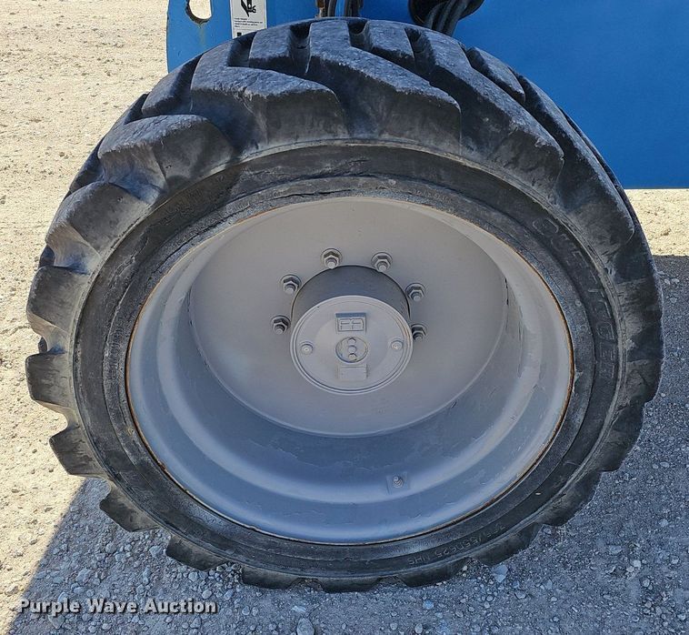 image for item DQ8599 2008 Genie S-60 boom lift