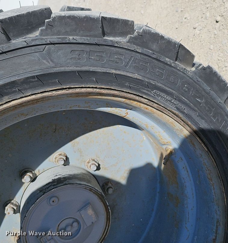 image for item DQ8599 2008 Genie S-60 boom lift