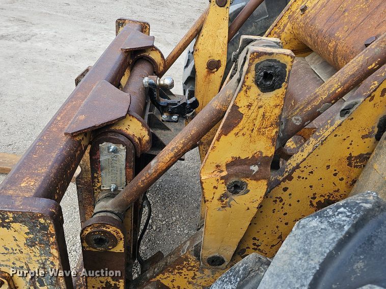 image for item DQ8611 1974 Caterpillar 950 wheel loader