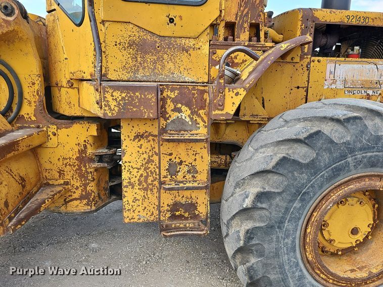 image for item DQ8611 1974 Caterpillar 950 wheel loader
