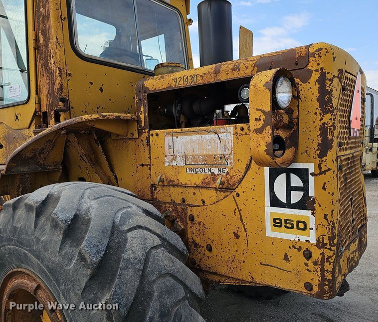 image for item DQ8611 1974 Caterpillar 950 wheel loader