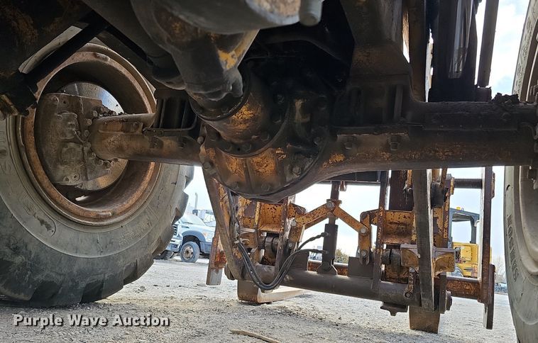 image for item DQ8611 1974 Caterpillar 950 wheel loader