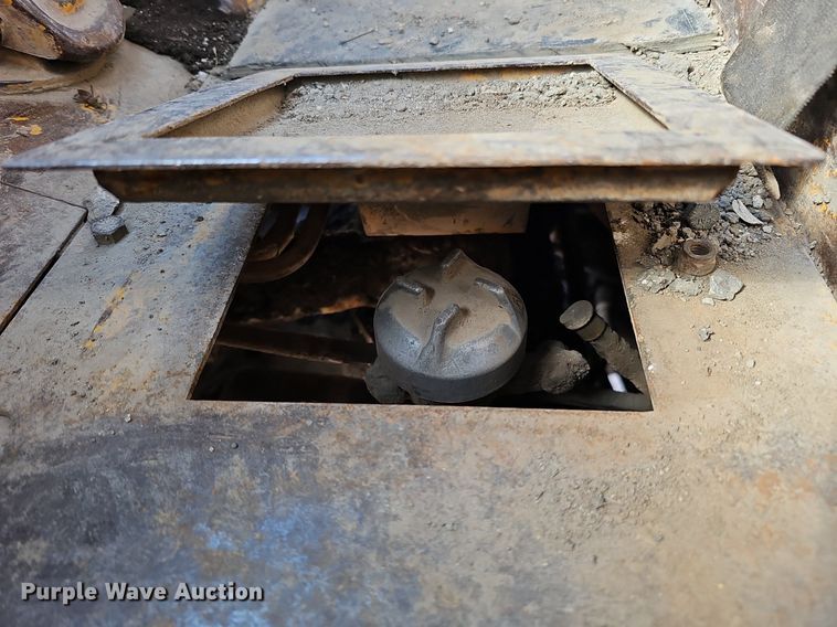 image for item DQ8611 1974 Caterpillar 950 wheel loader