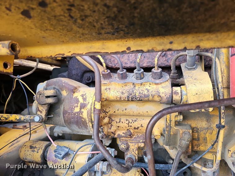 image for item DQ8611 1974 Caterpillar 950 wheel loader