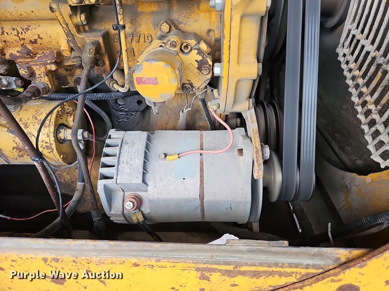 image for item DQ8611 1974 Caterpillar 950 wheel loader