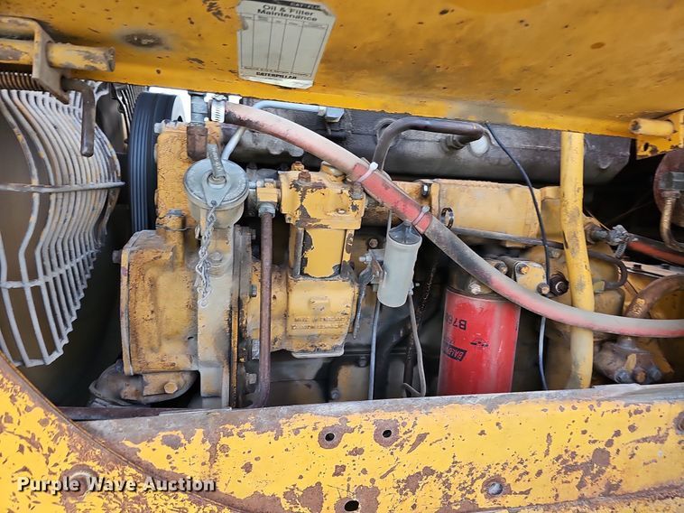 image for item DQ8611 1974 Caterpillar 950 wheel loader