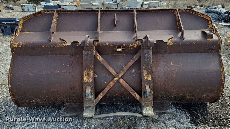 image for item DQ8611 1974 Caterpillar 950 wheel loader