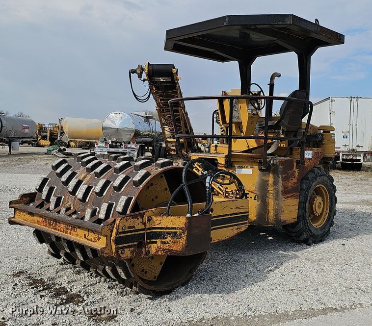 image for item DQ8614 1986 Ingersoll Rand SPF-48 single drum vibratory roller