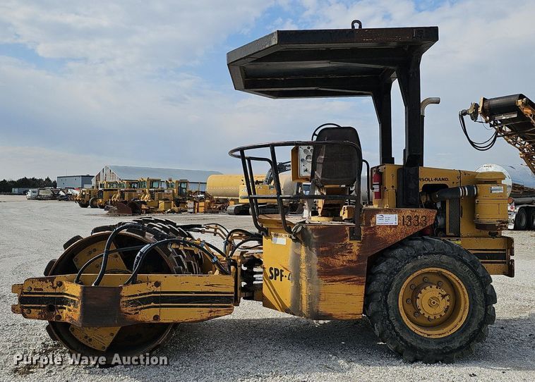 image for item DQ8614 1986 Ingersoll Rand SPF-48 single drum vibratory roller